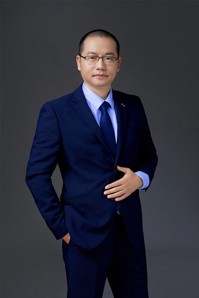 闫召华